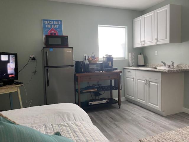 3 Bedroom House Fenced Backyard Private Patio Areas Grill Firepit Plenty Parking! Quick Access 10 Min To Beach Airport Delray West Palm Лейк-Уорт Экстерьер фото