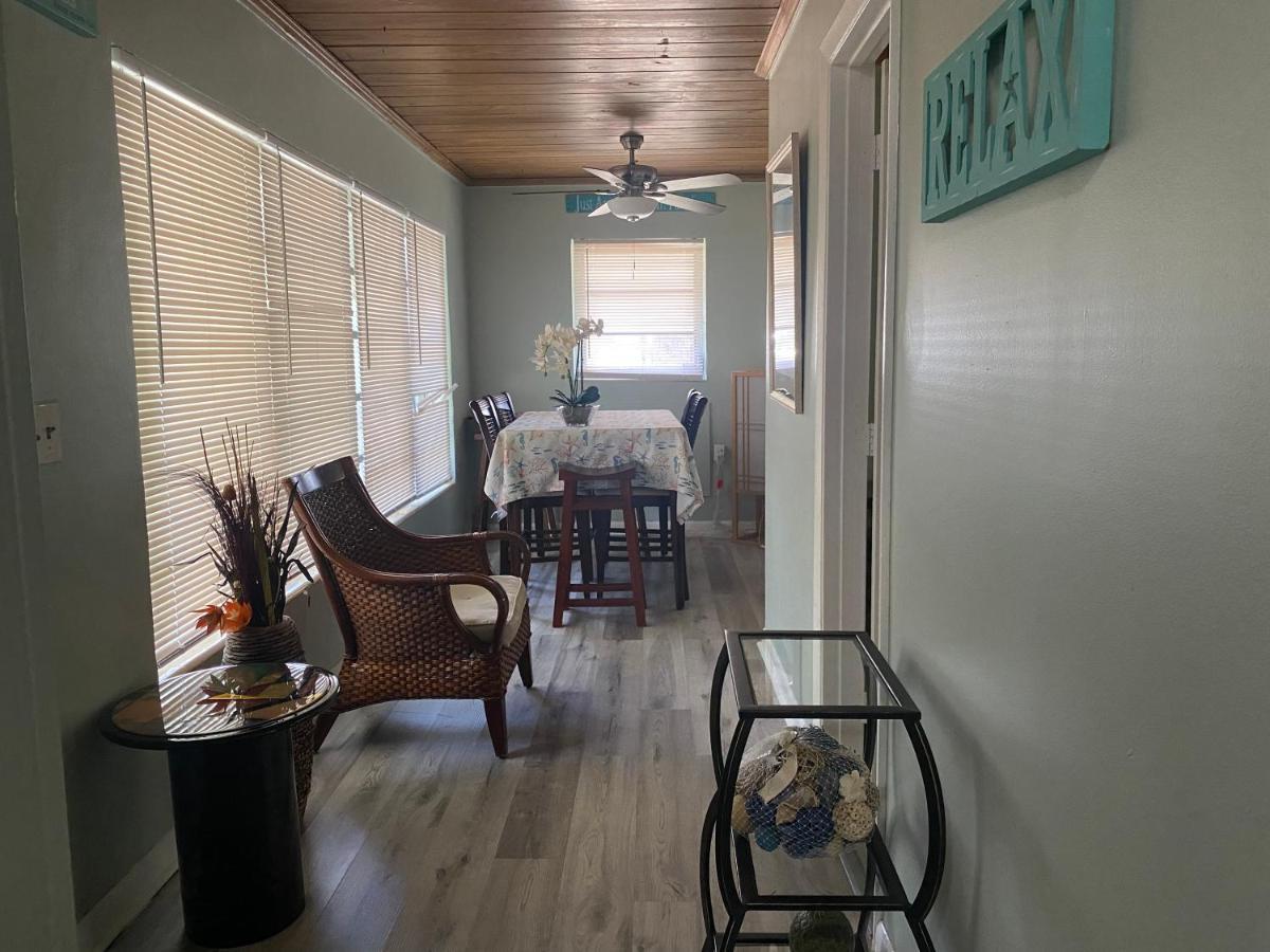 3 Bedroom House Fenced Backyard Private Patio Areas Grill Firepit Plenty Parking! Quick Access 10 Min To Beach Airport Delray West Palm Лейк-Уорт Экстерьер фото