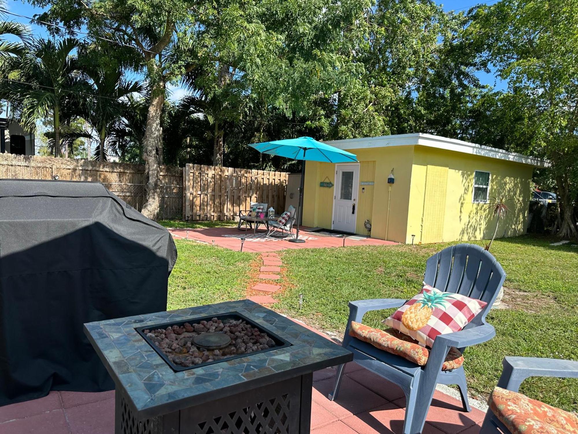 3 Bedroom House Fenced Backyard Private Patio Areas Grill Firepit Plenty Parking! Quick Access 10 Min To Beach Airport Delray West Palm Лейк-Уорт Экстерьер фото